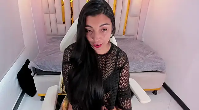 Karla hernandez  online show from 03-05-25, 05:29