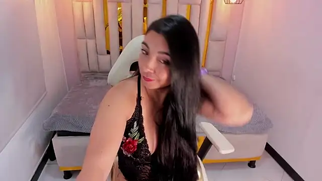 Karla hernandez  online show from 03-03-25, 02:17