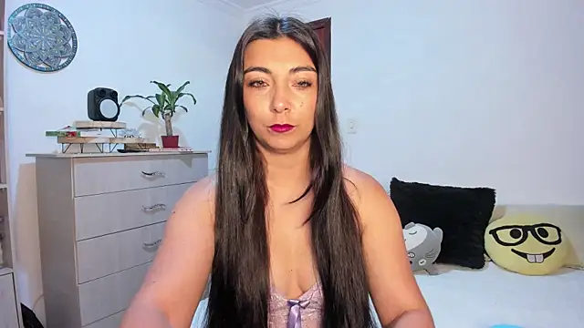 Snapshot of Karla_hernandez_ chatting on 06-26-26, 10:32 Karla hernandez online show from 06-26-26, 10:32