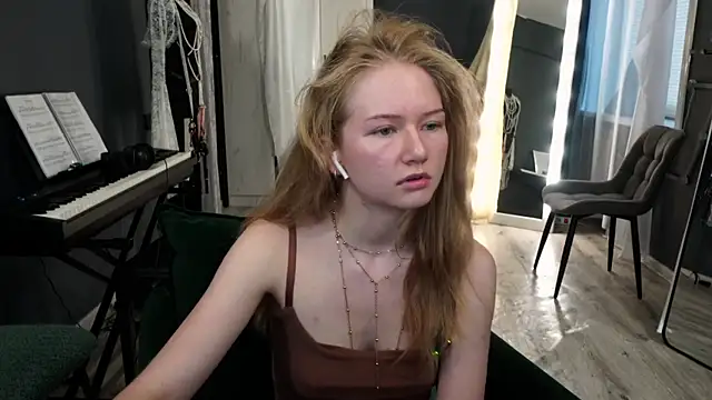 Alexandra Demore online show from 06-24-26, 07:22