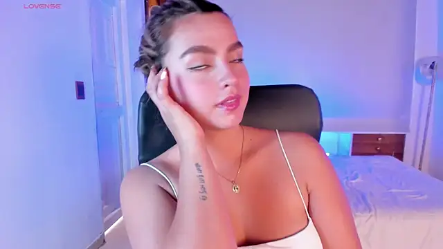 ambarcarterr online show from 03-10-25, 04:25