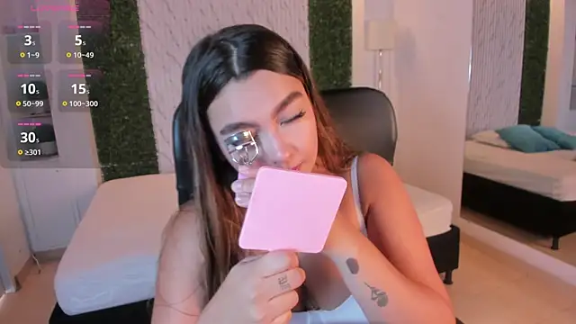 ambarcarterr online show from 09-30-25, 05:19