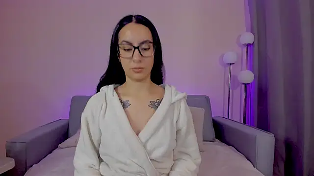 miadaniells hot online show from 04-21-26, 12:01