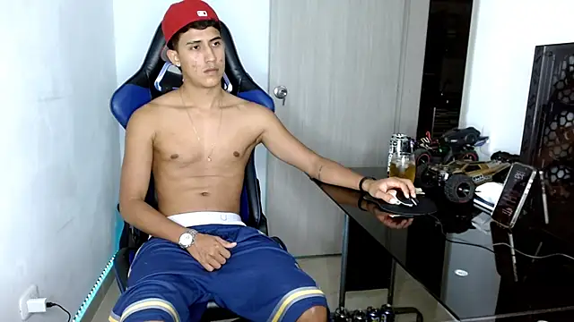 Snapshot of Juan_da01 chatting on 03-05-25, 12:27 Juan da01 online show from 03-05-25, 12:27