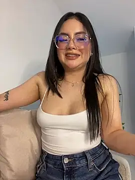 Snapshot of montmariana chatting on 02-02-25, 06:36 montmariana online show from 02-02-25, 06:36