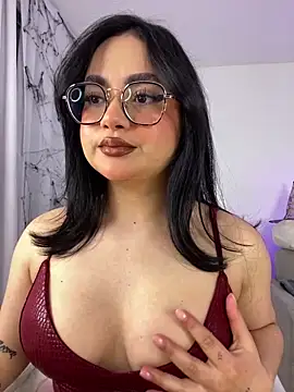 Snapshot of montmariana chatting on 10-29-25, 12:20 montmariana online show from 10-29-25, 12:20