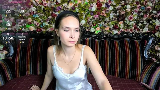 Snapshot of LinaVolberg chatting on 10-05-25, 12:51 LinaVolberg online show from 10-05-25, 12:51