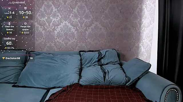 Snapshot of LinaVolberg chatting on 01-17-26, 06:28 LinaVolberg online show from 01-17-26, 06:28