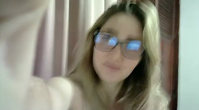 Snapshot of katy_pp chatting on 01-10-25, 03:18 katy pp online show from 01-10-25, 03:18