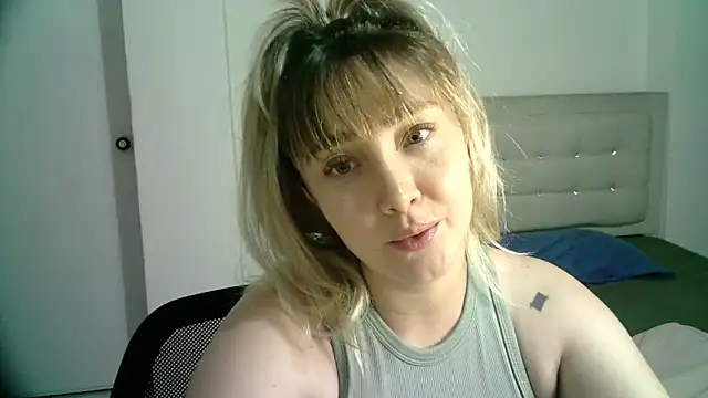 Snapshot of katy_pp chatting on 11-05-25, 11:52 katy pp online show from 11-05-25, 11:52
