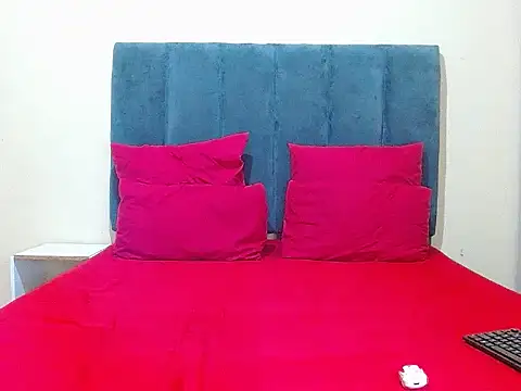 curvycloe1 online show from 05-31-26, 06:42