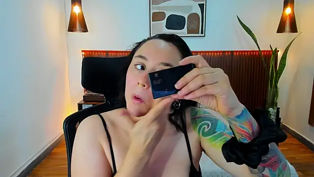 KatherineBond online show from 10-08-25, 07:47