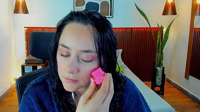 KatherineBond online show from 10-09-25, 07:58