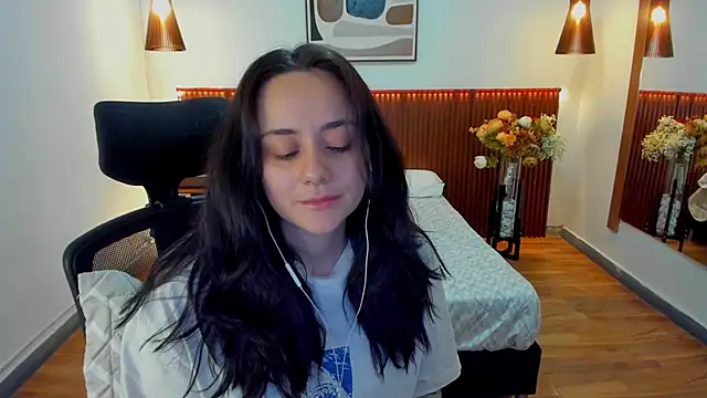 KatherineBond online show from 05-26-26, 07:01