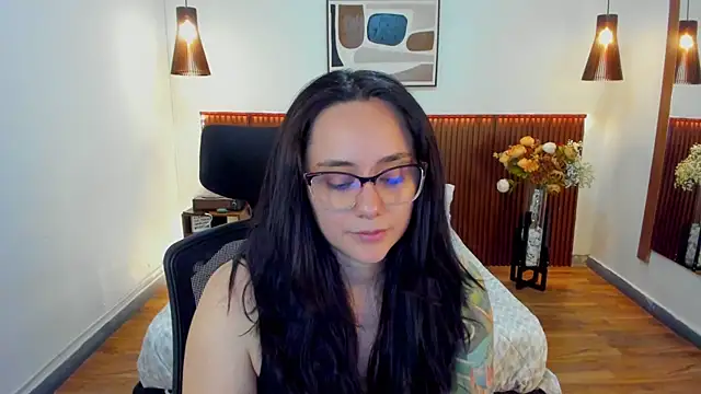 KatherineBond online show from 05-06-26, 06:45