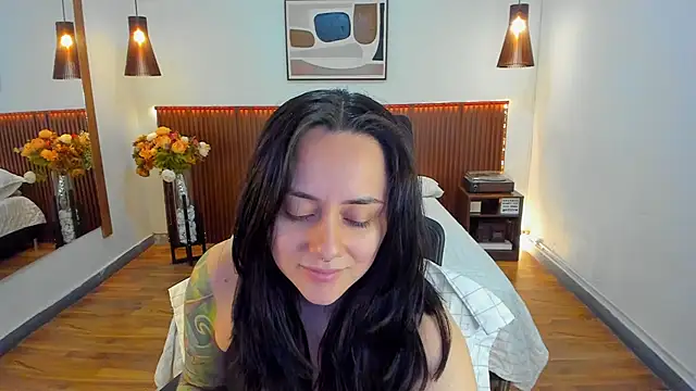 KatherineBond online show from 06-17-26, 06:07