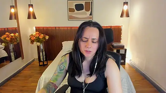KatherineBond online show from 06-15-26, 07:24