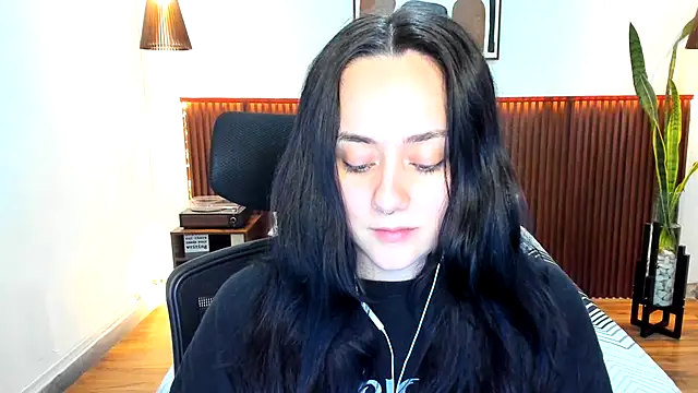 KatherineBond online show from 12-05-25, 07:12