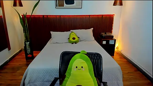 KatherineBond online show from 09-19-25, 07:18