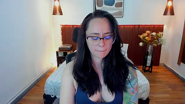KatherineBond online show from 05-07-26, 07:28