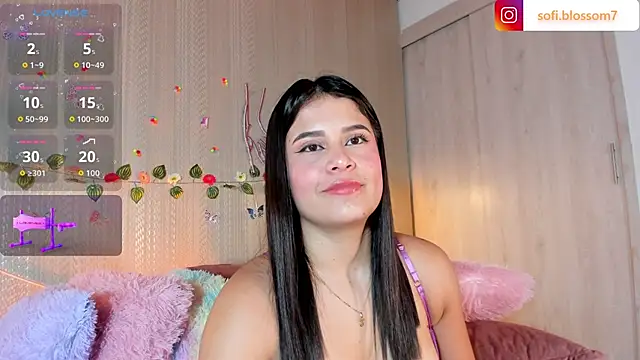 Snapshot of Sofi_Blossom chatting on 06-15-26, 08:52 Sofi Blossom online show from 06-15-26, 08:52