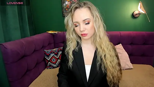 EvaMoran online show from 09-22-25, 01:55