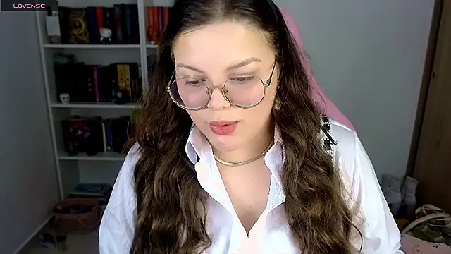 Snapshot of Gabiwaifu chatting on 10-17-25, 02:48 Gabiwaifu online show from 10-17-25, 02:48