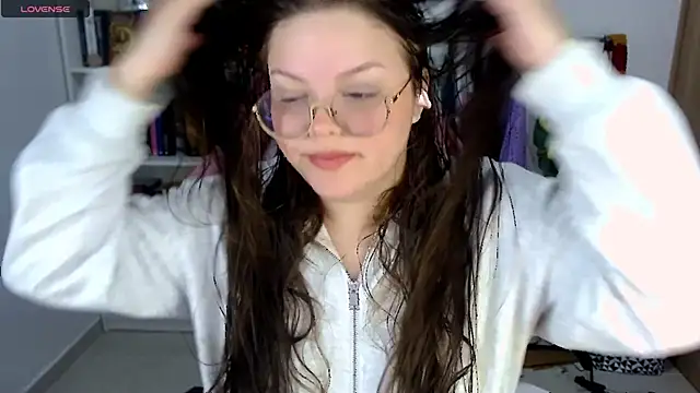 Gabiwaifu online show from 11-23-25, 03:49