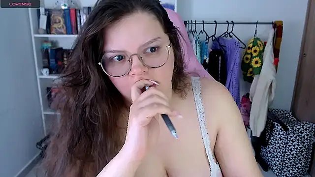 Gabiwaifu online show from 11-30-25, 06:19