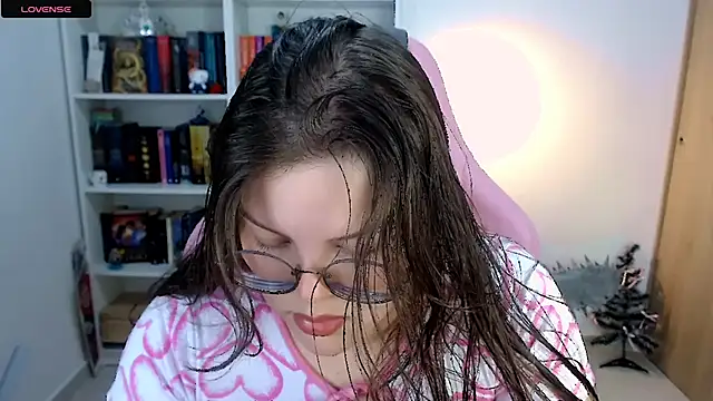 Gabiwaifu online show from 12-21-25, 03:41