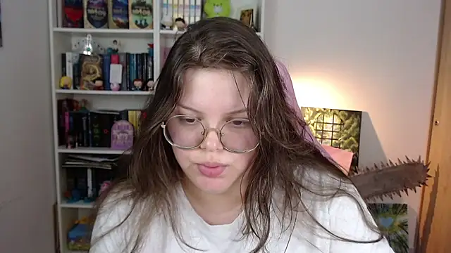 Snapshot of Gabiwaifu chatting on 07-19-26, 11:01 Gabiwaifu online show from 07-19-26, 11:01