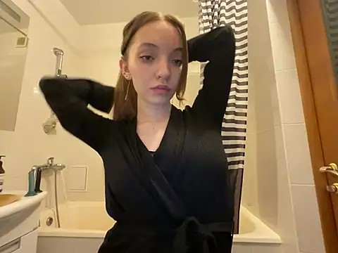 Snapshot of BarbaraFantasy chatting on 03-07-25, 12:37 BarbaraFantasy online show from 03-07-25, 12:37