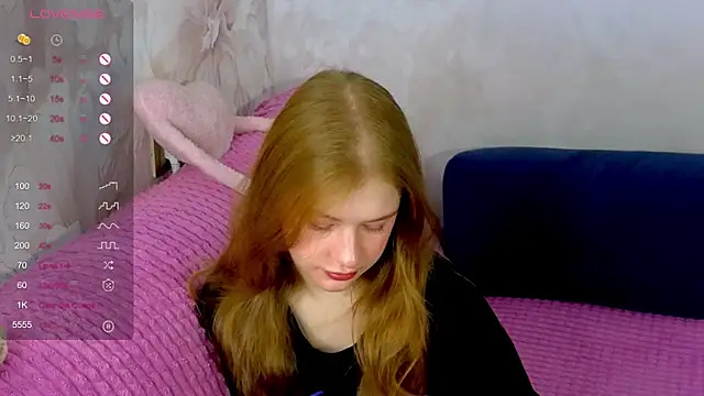Snapshot of TrissMerigold9 chatting on 09-10-25, 08:35 TrissMerigold9 online show from 09-10-25, 08:35