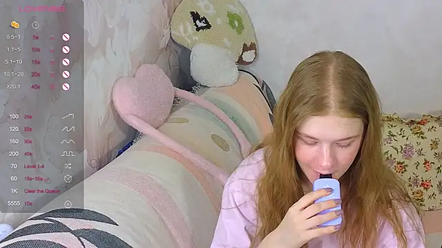 TrissMerigold9 online show from 12-18-25, 08:41