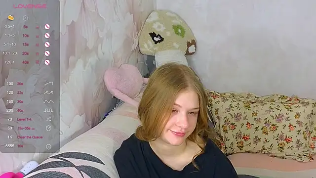 TrissMerigold9 online show from 12-20-25, 09:01