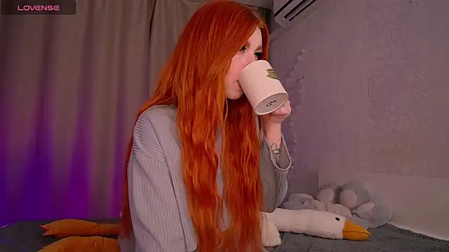 Snapshot of Evaa_Moonn_ chatting on 12-13-24, 10:41 Evaa Moonn online show from 12-13-24, 10:41