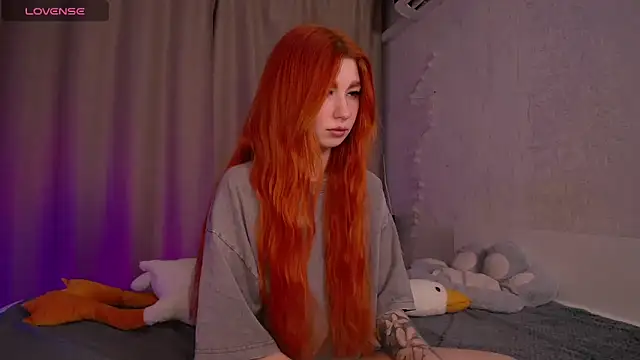 Snapshot of Evaa_Moonn_ chatting on 12-13-24, 02:05 Evaa Moonn online show from 12-13-24, 02:05