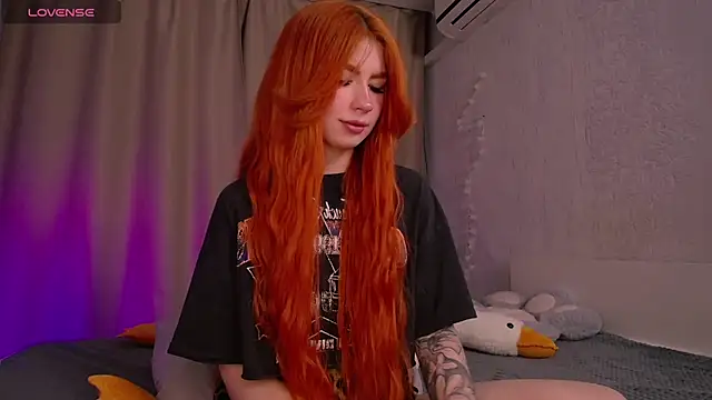 Snapshot of Evaa_Moonn_ chatting on 03-09-25, 11:25 Evaa Moonn online show from 03-09-25, 11:25