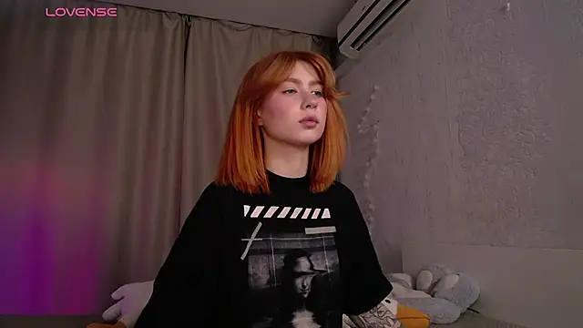 Snapshot of Evaa_Moonn_ chatting on 11-10-25, 09:36 Evaa Moonn online show from 11-10-25, 09:36