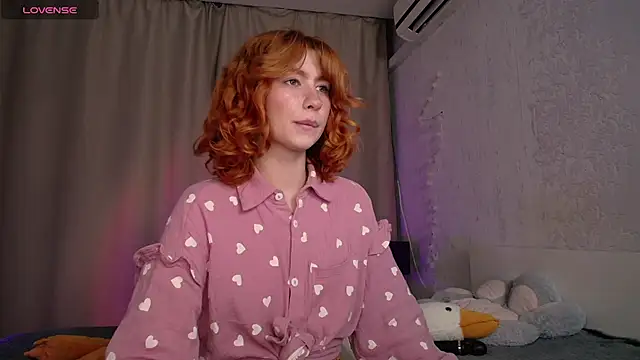 Snapshot of Evaa_Moonn_ chatting on 10-06-25, 02:13 Evaa Moonn online show from 10-06-25, 02:13