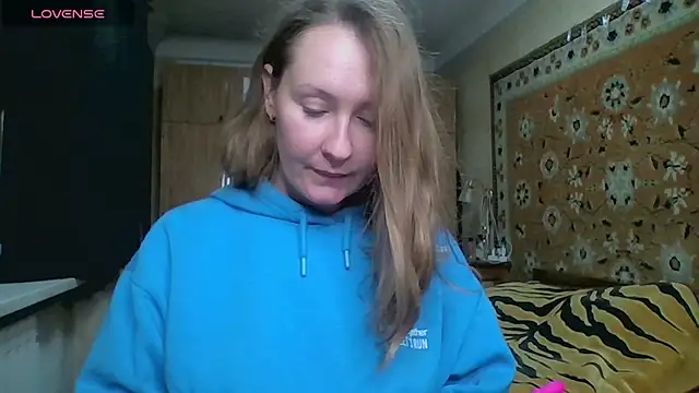 AnnaXLovers online show from 10-14-25, 02:17