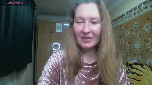 AnnaXLovers online show from 12-20-25, 12:08