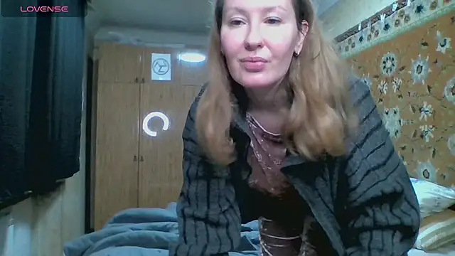 AnnaXLovers online show from 01-14-26, 10:08