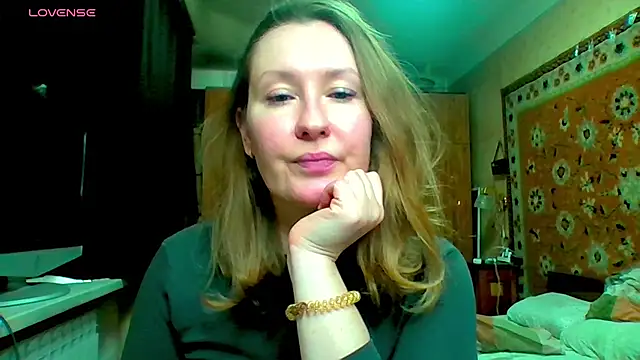 AnnaXLovers online show from 03-17-25, 01:18