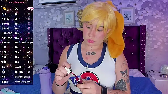 Danee 19  online show from 02-20-25, 03:08