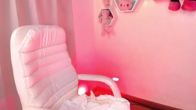 Snapshot of Nataliia_09 chatting on 01-21-25, 01:29 Nataliia 09 online show from 01-21-25, 01:29