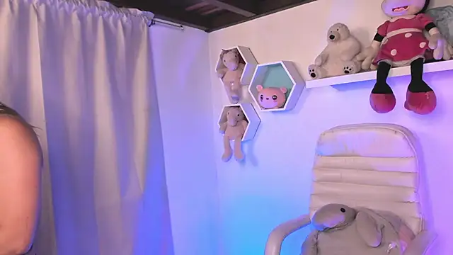 Snapshot of Nataliia_09 chatting on 01-03-25, 03:27 Nataliia 09 online show from 01-03-25, 03:27