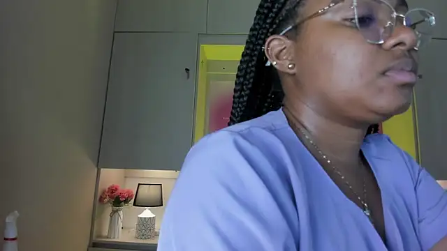 tamaraa smiith online show from 03-25-26, 07:46