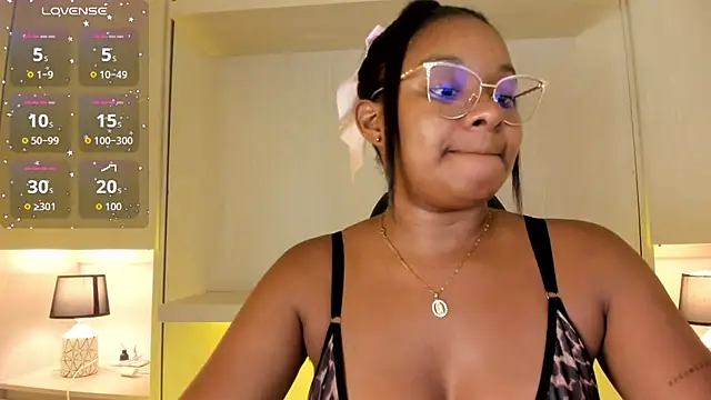 Snapshot of tamaraa_smiith chatting on 11-13-25, 07:40 tamaraa smiith online show from 11-13-25, 07:40