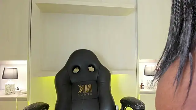 Snapshot of tamaraa_smiith chatting on 01-07-26, 07:41 tamaraa smiith online show from 01-07-26, 07:41